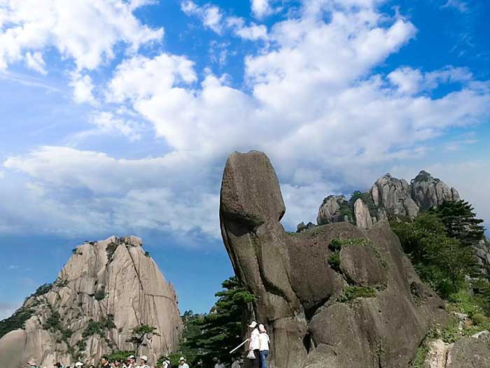 黄山宏村二日游景点：黄山怪石