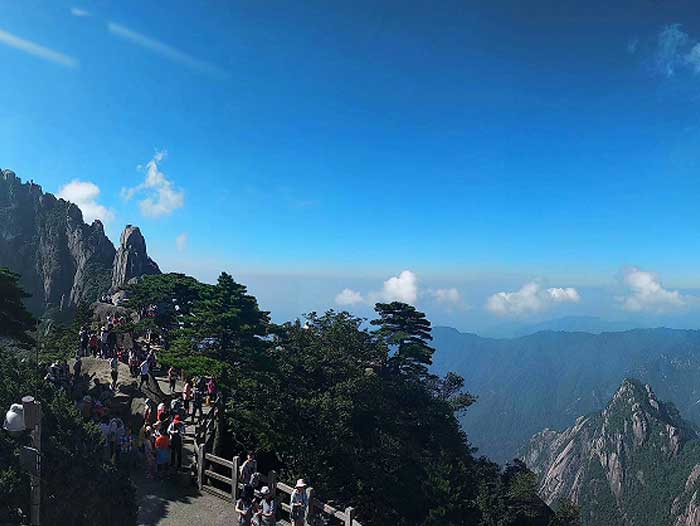 黄山宏村三日游景点：黄山风景区