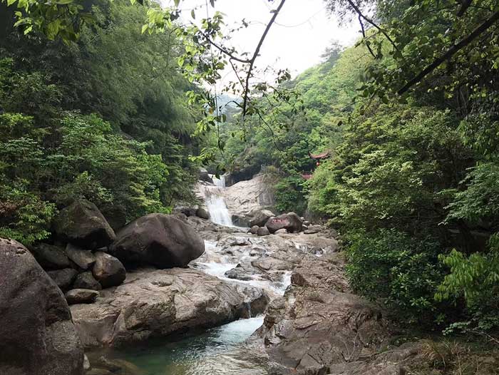 黄山四日游景点：九龙瀑